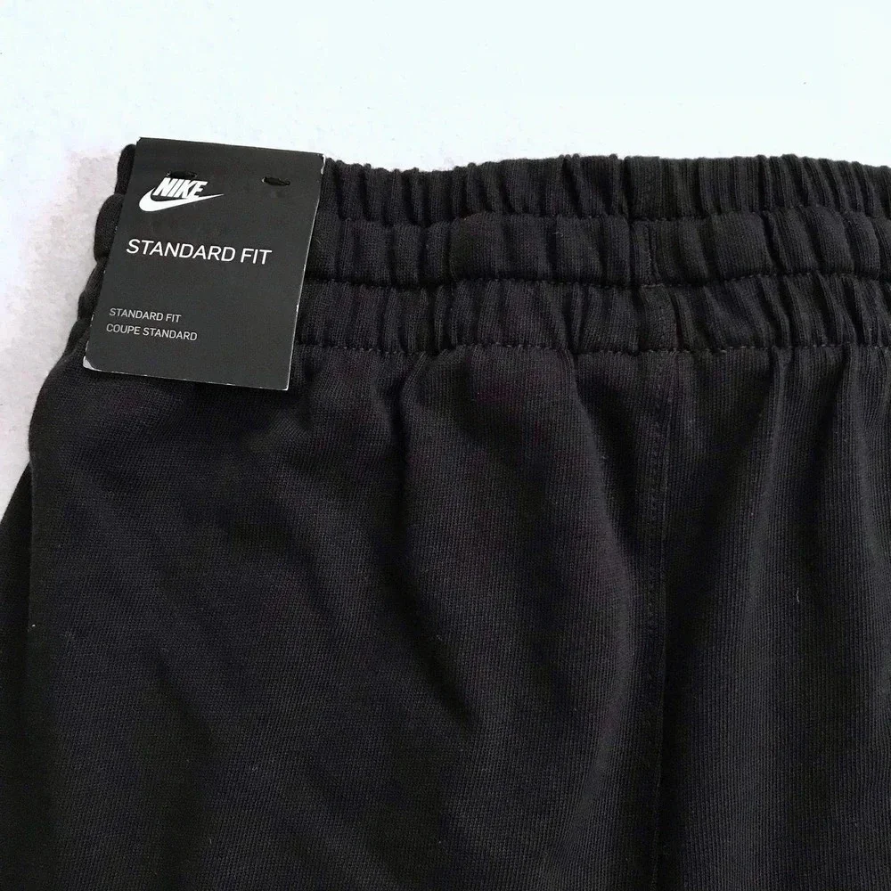 Nike NWT Black Performance Sweat Shorts Boys S